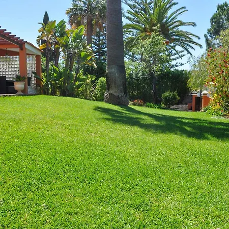 Cari Golf Villa *